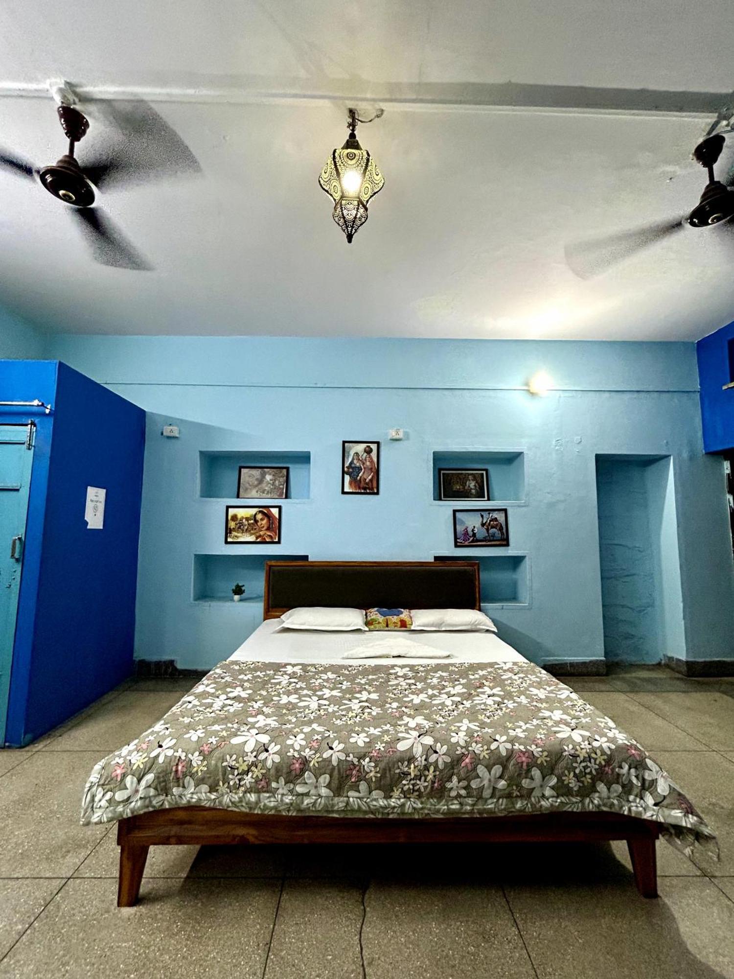 Blue Town Hostel & Cafe Jodhpur  Eksteriør billede